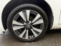 Used Nissan Leaf Tekna 80 kW (109 HP) 2016 White Hatchback