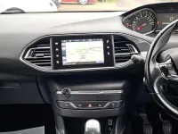 Begagnad Peugeot 308 Allure 130 HK (95 kW) 2017 Silver Halvkombi