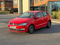 Used VW Polo SE 90 HP (66 kW) 2015 Red Hatchback