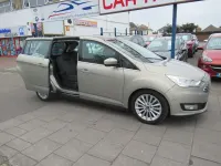Usado Ford Grand C-Max Titanium 125 HP (91 kW) 2017 Prateado Monovolume