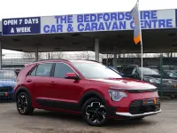 Usado Kia e-Niro 67 kW (92 HP) 2023 Vermelho SUV