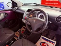 Used Peugeot 107 Active 68 HP (50 kW) 2012 Purple Hatchback