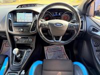 Used Ford Focus RS 350 HP (257 kW) 2017 Blue Hatchback