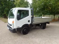 Usado Nissan Cabstar 2007 Branco Pickup