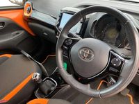 Used Toyota Aygo X-cite 72 HP (52 kW) 2019 Orange Hatchback