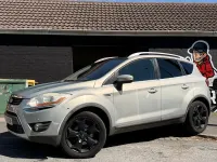 Używany Ford Kuga Titanium 134 KM (98 kW) 2009 Srebrny SUV