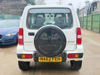Używany Suzuki Jimny SZ3 2012 Biały SUV