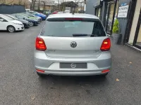 Usado VW Polo Edition 90 CV (66 kW) 2017 Plateado Utilitario
