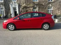 Used Toyota Prius T3 136 HP (100 kW) 2010 Red Hatchback
