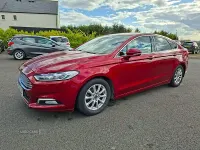 Used Ford Mondeo Zetec 120 HP (88 kW) 2017 Red Hatchback