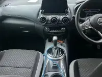 Begagnad Nissan Juke N-Connecta 114 HK (83 kW) 2022 Röd SUV