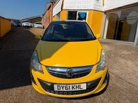 Second-hand Vauxhall Corsa Edition 2012 Galben Hatchback
