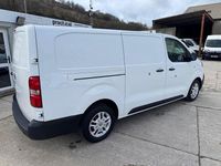 Used Vauxhall Vivaro 100 HP (73 kW) 2019 White MPV