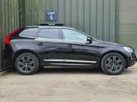 Usado Volvo XC60 SE Lux 220 HP (161 kW) 2016 Preto SUV