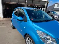 Used Vauxhall Agila Design Edition 85 HP (62 kW) 2009 Blue MPV
