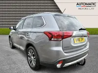 Usado Mitsubishi Outlander 147 HP (108 kW) 2016 Cinzento SUV