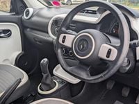 Used Renault Twingo Play 70 HP (51 kW) 2015 Black Hatchback