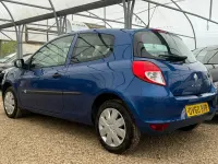 Used Renault Clio Extreme 75 HP (55 kW) 2010 Blue Hatchback