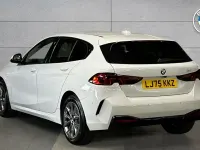 Neu BMW 120 Sport Line 168 PS (123 kW) 2025 Weiß Kleinwagen