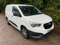 Used Vauxhall Combo Edition 100 HP (73 kW) 2019 White MPV