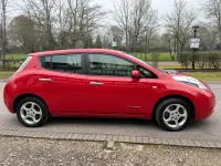 Gebraucht Nissan Leaf Acenta 80 kW (109 PS) 2017 Rot Kleinwagen