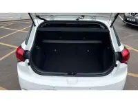 Begagnad Hyundai i20 SE 84 HK (61 kW) 2017 Vit Halvkombi