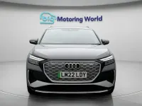 Usado Audi Q4 e-tron S-Line 150 kW (204 HP) 2022 Cinzento SUV