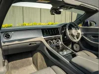 Begagnad Bentley Continental 670 HK (492 kW) 2025 Blå Cab