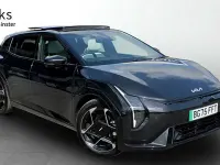Begagnad Kia EV4 GT-Line S 147 kW (201 HK) 2025 Svart Halvkombi