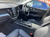 Usado Volvo XC60 Momentum 194 CV (142 kW) 2020 Blanco SUV