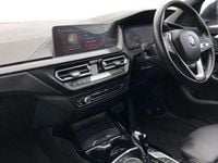 Used BMW 118 Sport Line 136 HP (100 kW) 2023 White Hatchback