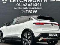 Begagnad Renault Megane E-Tech Iconic 160 kW (218 HK) 2025 Halvkombi