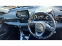 Used Toyota Yaris Hybrid Design 113 HP (83 kW) 2023 White Hatchback