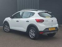 Used Dacia Sandero Essentiel 91 HP (66 kW) 2022 White Hatchback