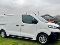 Used Vauxhall Vivaro 120 HP (88 kW) 2021 White MPV