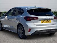 Usado Ford Focus ST-Line 125 HP (91 kW) 2023 Prateado Citadino