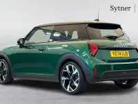 Used Mini Cooper Hatch 154 HP (113 kW) 2024 Green Hatchback