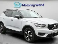 Używany Volvo XC40 R-Design 190 KM (139 kW) 2020 Srebrny SUV