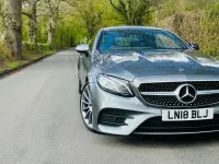 Begagnad Mercedes E220 AMG line 194 HK (142 kW) 2018 Grå Sportkupé