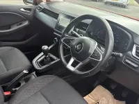 Used Renault Clio Evolution 90 HP (66 kW) 2023 Orange Hatchback