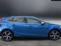 Gebraucht Volvo V40 R-Design Pro 150 PS (110 kW) 2018 Blau Kleinwagen