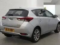 Used Toyota Auris Design 116 HP (85 kW) 2016 Silver Hatchback