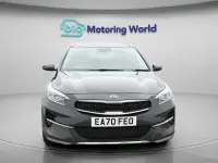 Usado Kia XCeed 138 HP (101 kW) 2020 Cinzento SUV