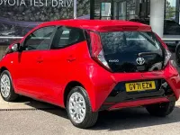 Used Toyota Aygo X-play 72 HP (52 kW) 2021 Red Hatchback