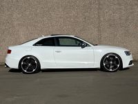 Begagnad Audi A5 Black Edition 272 HK (200 kW) 2015 Vit Sportkupé