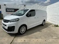 Second-hand Vauxhall Vivaro 100 CP (73 kW) 2023 Alb Monovolum