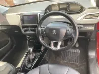 Käytetty Peugeot 2008 Allure 82 HP (60 kW) 2017 Punainen Katumaasturi