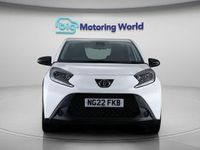 Used Toyota Aygo X PURE 72 HP (52 kW) 2022 White SUV