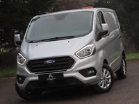 Begagnad Ford Transit Custom Limited 130 HK (95 kW) 2023 Silver Van