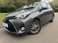Używany Toyota Yaris 69 KM (50 kW) 2016 Szary Hatchback